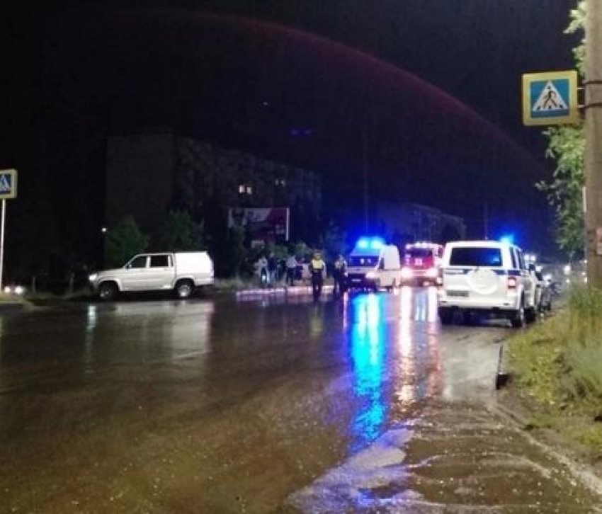 В Камышине вслед за одним ДТП на улице Базарова якобы произошло второе, с участием полицейских (ВИДЕО)
