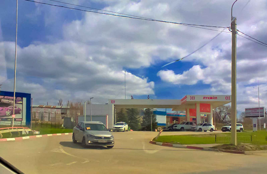 В Волгограде бизнесмен, экс-депутат Областной думы предложил резко снизить цену на бензин для спасения российской экономики, - «Блокнот Волгограда"