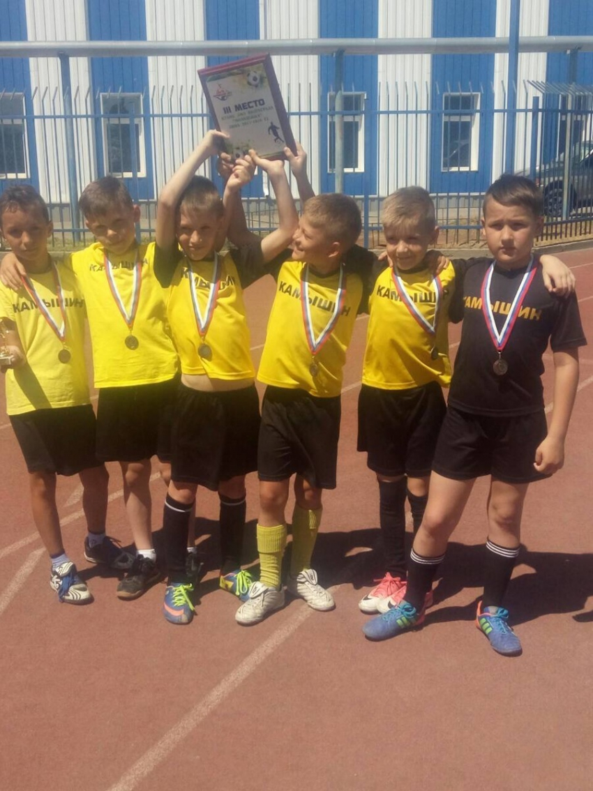 Юные воспитанники футбольного «Текстильщика» привезли почетное третье место из Волгограда