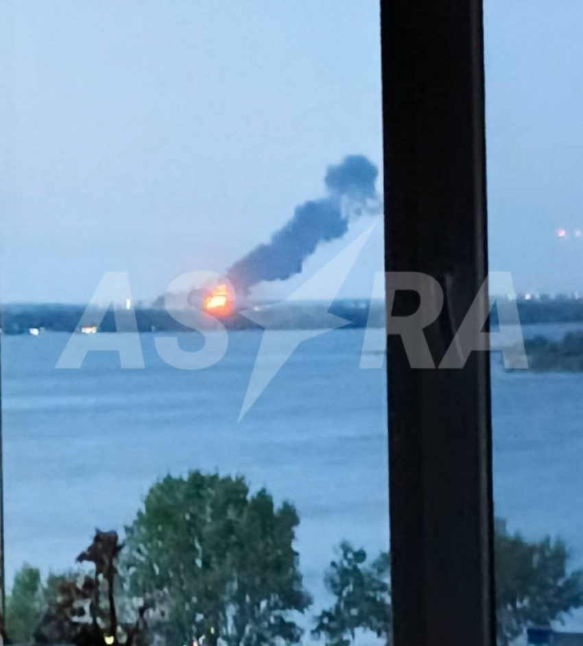 СВО, утро 6 июня: взрыв в Брянском аэропорту, пожар в Энгельсе, в 200-х км от Камышина, и атака на Москву