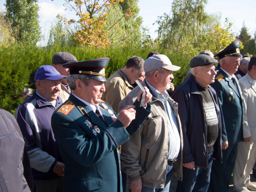 В Камышине прошел импровизированный митинг по случаю 68-летия со дня основания бывшего Камышинского военного училища