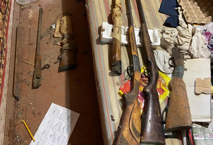 Взрывчатку и боеприпасы нашли сотрудники ФСБ дома у волгоградца