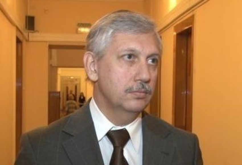 Самый бедный депутат Волгоградской областной думы заявил, что богатые парламентарии никогда не будут принимать решения в пользу народа