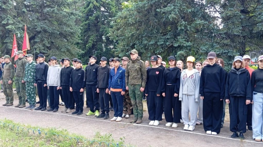 В камышинский лагерь «Солнечный» заехала «военизированная» смена