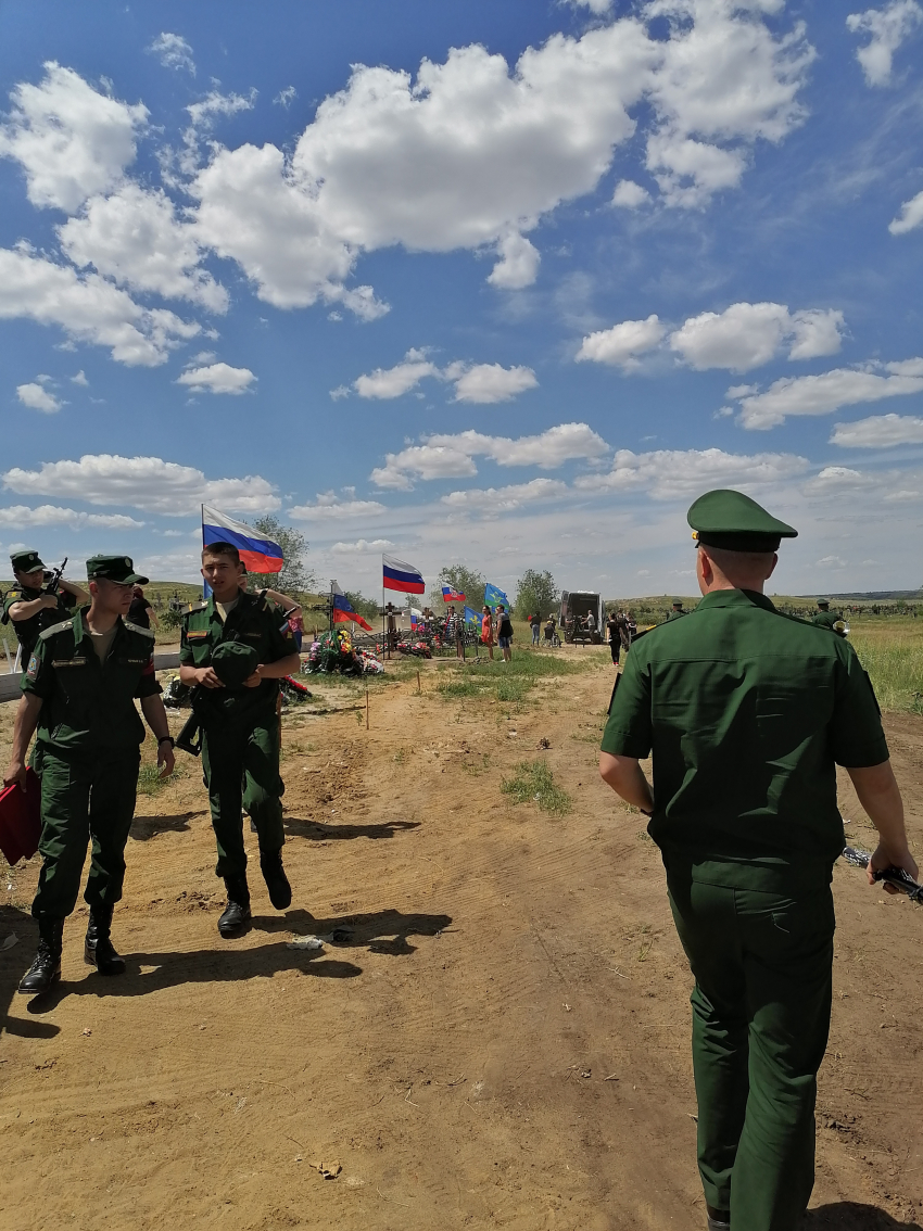 «Как ходить к мальчишкам?»: родители погибших в СВО солдат напомнили Блошкину об обещанном визите в Камышин, - ИА «Высота 102"