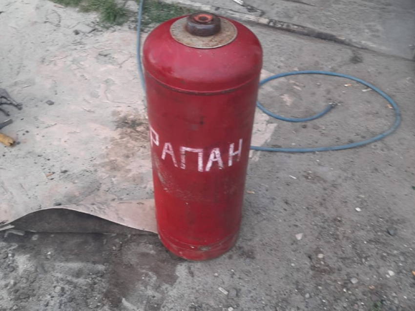 В Камышине в колонию №5 привезли газовый баллон с запрещенной «начинкой"
