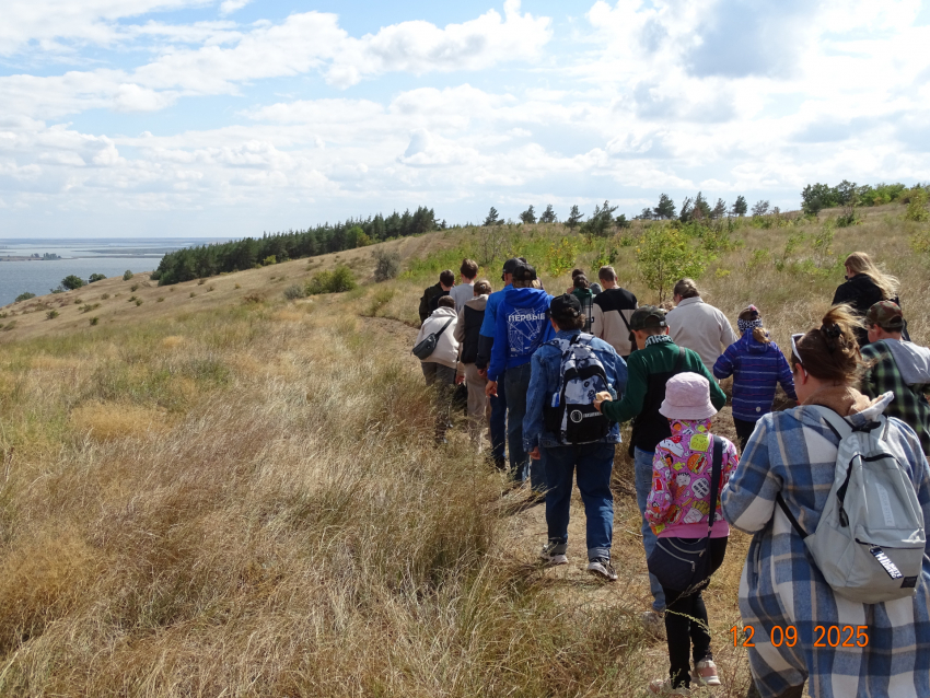 Школьники приняли участие в проекте «Погружение» в природном парке «Щербаковский» в Камышинском районе