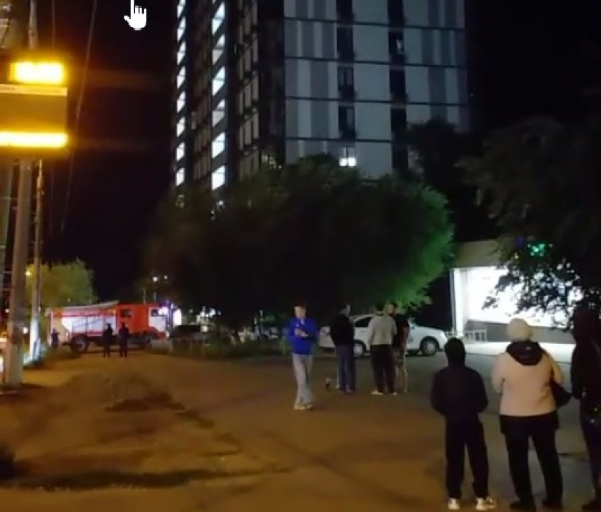 Обломки БПЛА рухнули на крышу 16-этажки на севере Волгограда, - «Блокнот Волгограда"