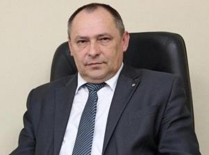 Опытный чиновник-единоросс уволен с должности главы муниципалитета в Волгоградской области