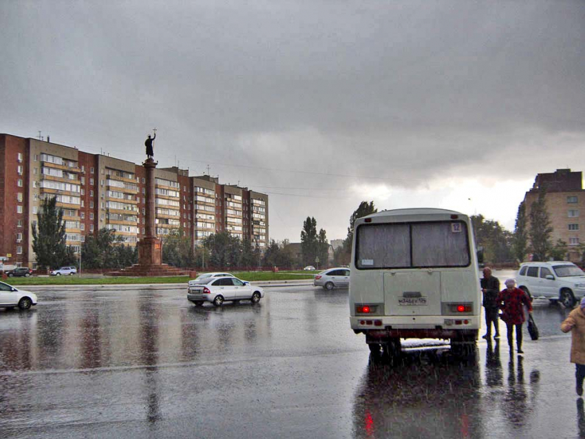 Экстренное предупреждение о шторме выдало волгоградское МЧС 