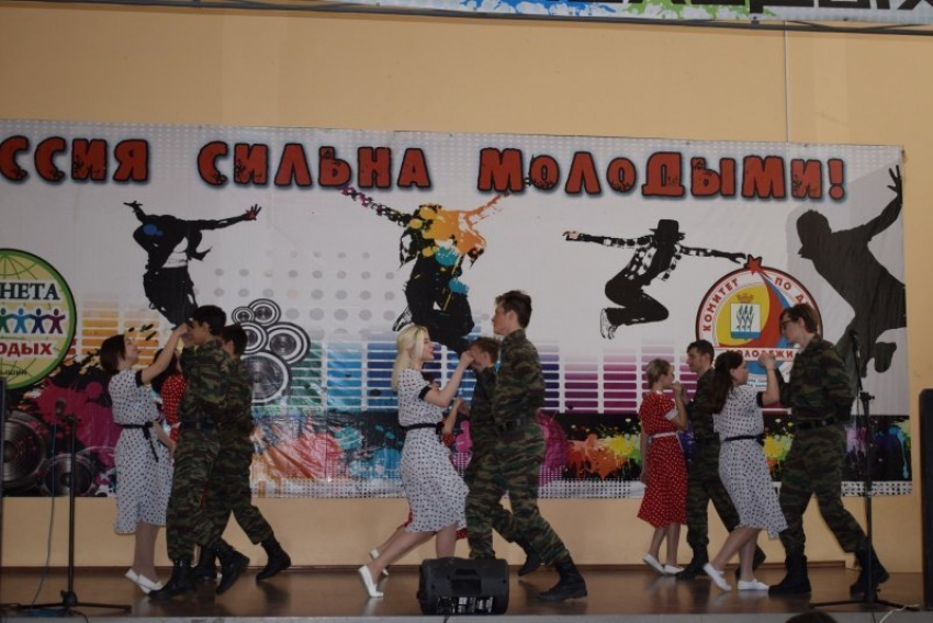 Победители фестиваля «Мы внуки твои, Победа» споют и станцуют на главной концертной площадке Камышина 9 Мая