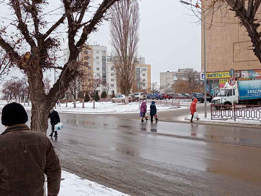 Камышане «напрашиваются» на строгости и показывают, где полиция должна штрафовать их нещадно за нарушение правил дорожного движения