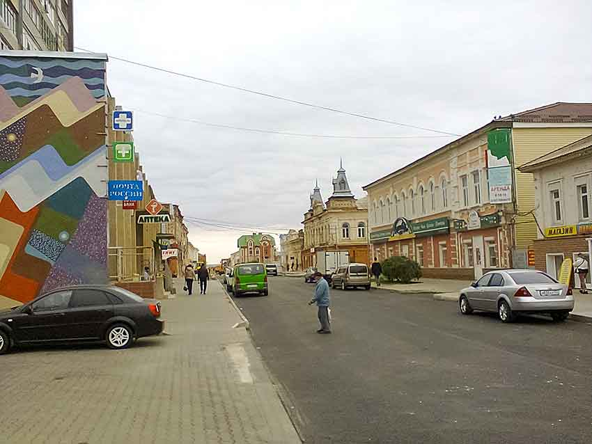 В Камышине на улице Октябрьской «голову прибрали, а хвост оставили"? - камышанин