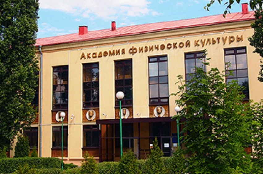 Скандал: в Волгоградской академии физкультуры разворовали стипендиальный фонд