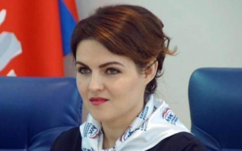 Депутат камышан в Госдуме Анна Кувычко отмечена высоким медиарейтингом, но избиратели спрашивают о делах