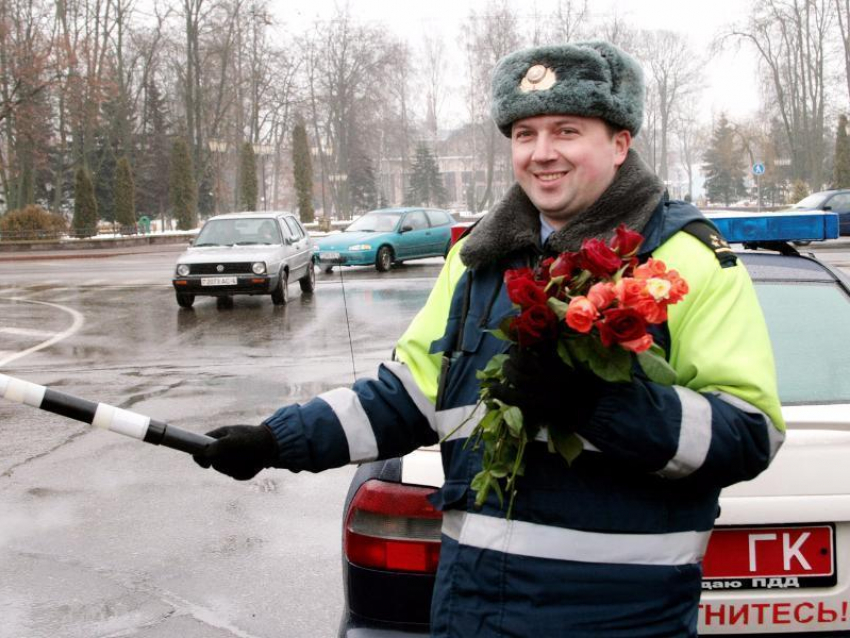 "Цветочный патруль» будет дарить девушкам Камышина цветы к 8 марта