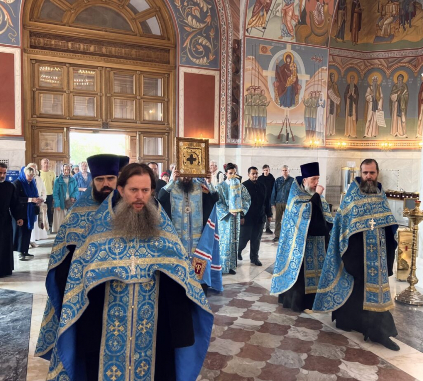 Чудотворную икону Божией Матери доставили из Беларуси в Волгоград 