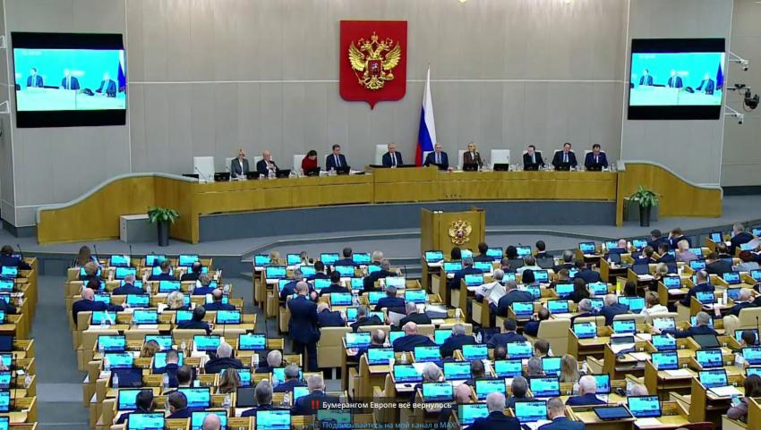 Полного обновления Госдумы ждут жители Волгоградской области в новом созыве: они устали от «хайпожорства» слуг народа