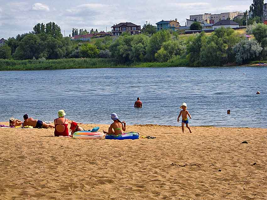 «Ему стало плохо на солнце»: как спасти человека при тепловом ударе 