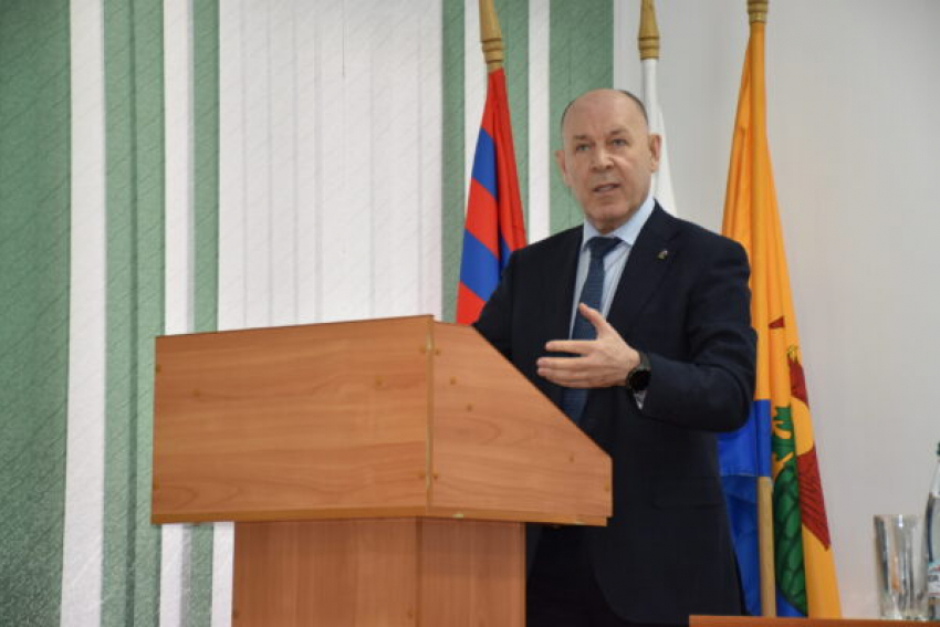 Спецпредставитель губернатора Николай Николаев укрепился в своих намерениях стать новым депутатом камышан в Госдуме
