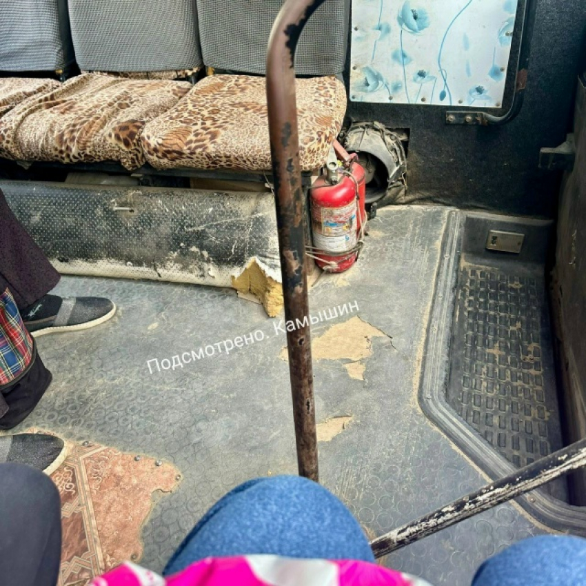 Скажите мне, пожалуйста, за что 40 рублей берут в маршрутках? - камышанин