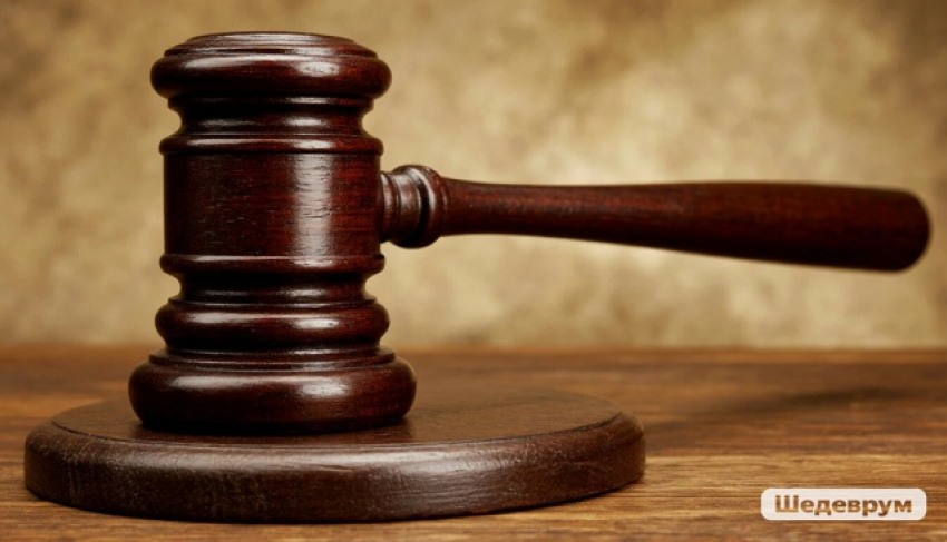 В Николаевске, напротив Камышина через Волгу, суд «вывел из подполья» работника ООО «Вайлдберриз»