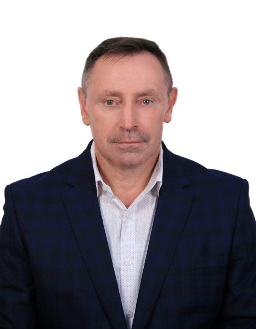 Спикер Камышинской городской думы сделал свой канал в ВК поздравительным