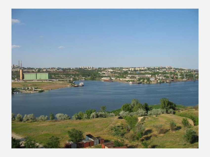 В Камышине у пляжа «Панорама» обнаружен труп молодого человека с перерезанным горлом, убийца арестован