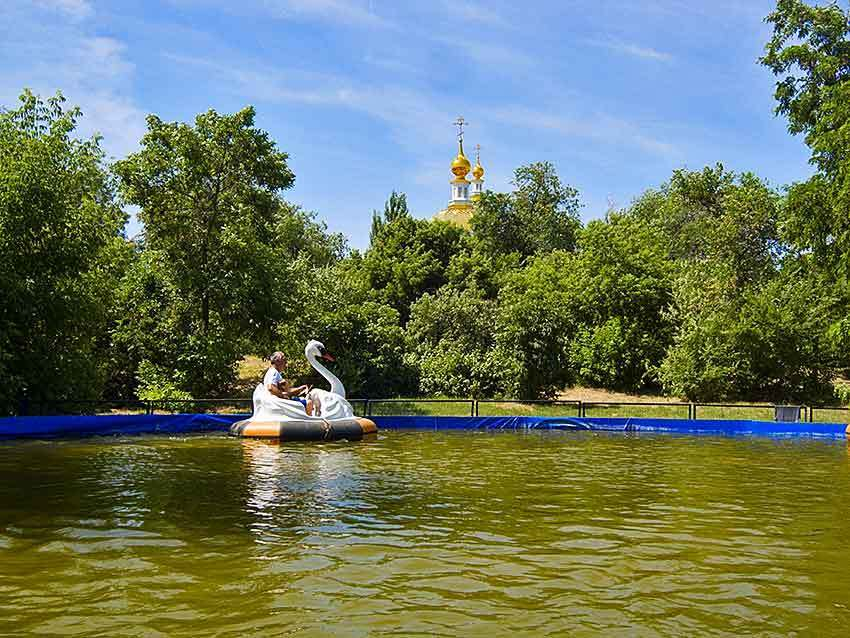 В центральном городском парке Камышина бум на водных аттракционах