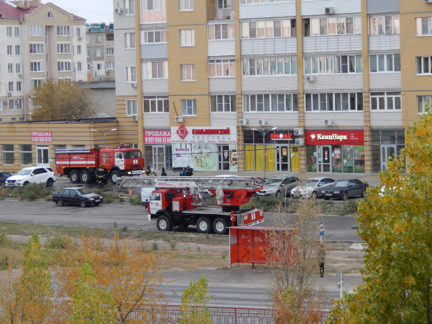 В воскресенье в Камышине загорелся балкон в высотке на улице Базарова