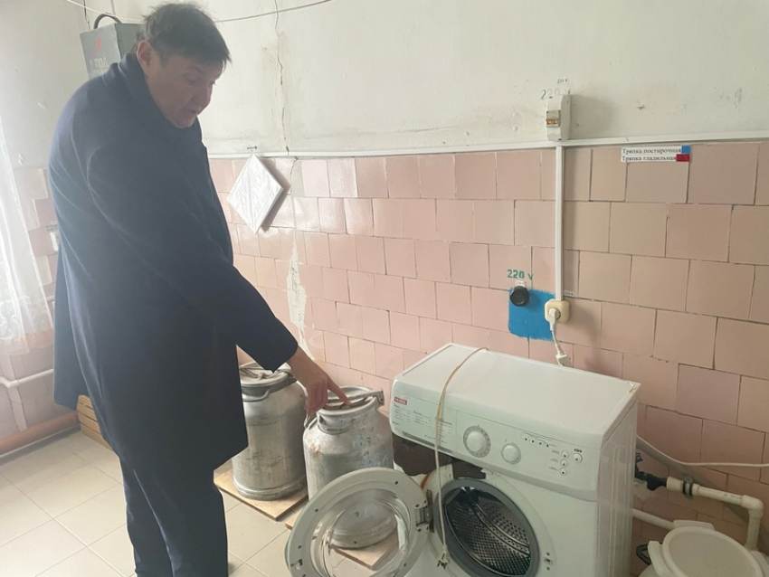 Депутат Облдумы дал понять своим коллегам разного уровня, что надо ходить по проблемным социальным объектам и видеть реальную жизнь