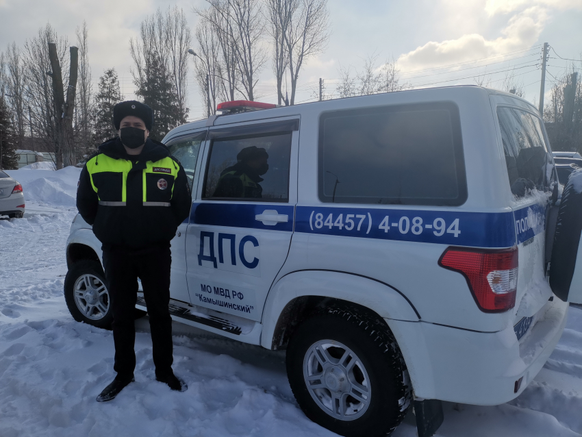 Под Камышином в снегопад эвакуировали группу школьников-спортсменов из Ульяновска