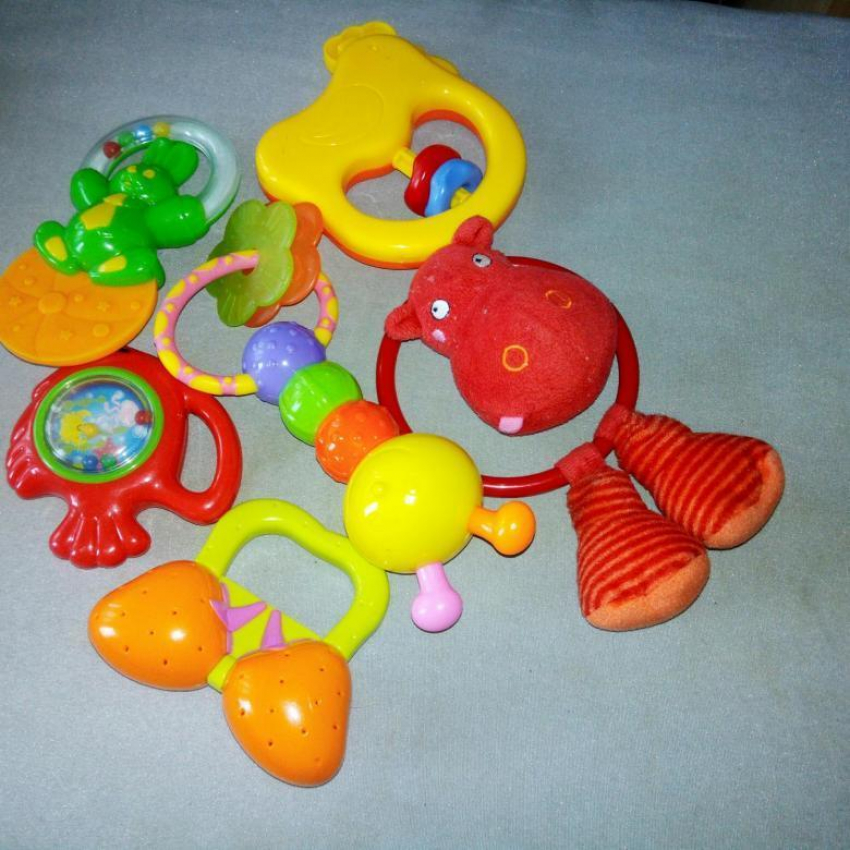 В Камышине рядом со спящим после застолья отцом умер, задохнувшись, четырехмесячный малыш