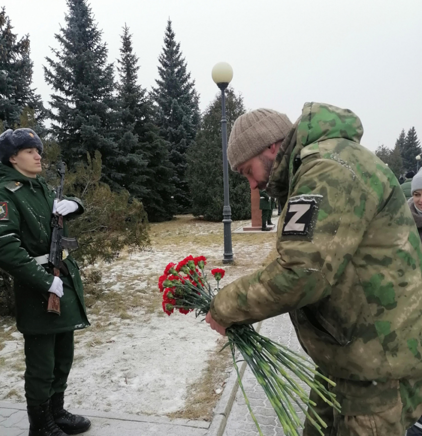 В Камышине завтра, 2 февраля, решили возлагать цветы в честь победы в Сталинградской битве не утром, а днем