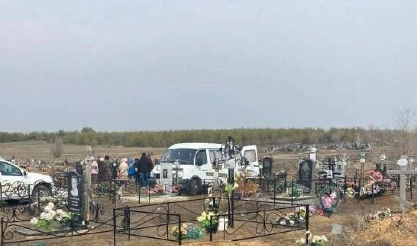 На похороны погибшей Айлиты Ли в Камышине пришли всего 18 человек