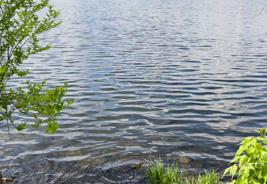 Водолазы подняли со дна Волги на южной окраине города тело утонувшего камышанина