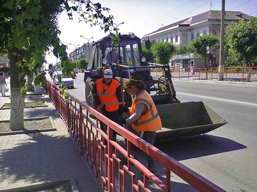 Мбу благоустройство. МБУ благоустройство города Камышин. МБУ благоустройство Балтийск. Бригада на благоустройство. Директор благоустройства города Камышина.