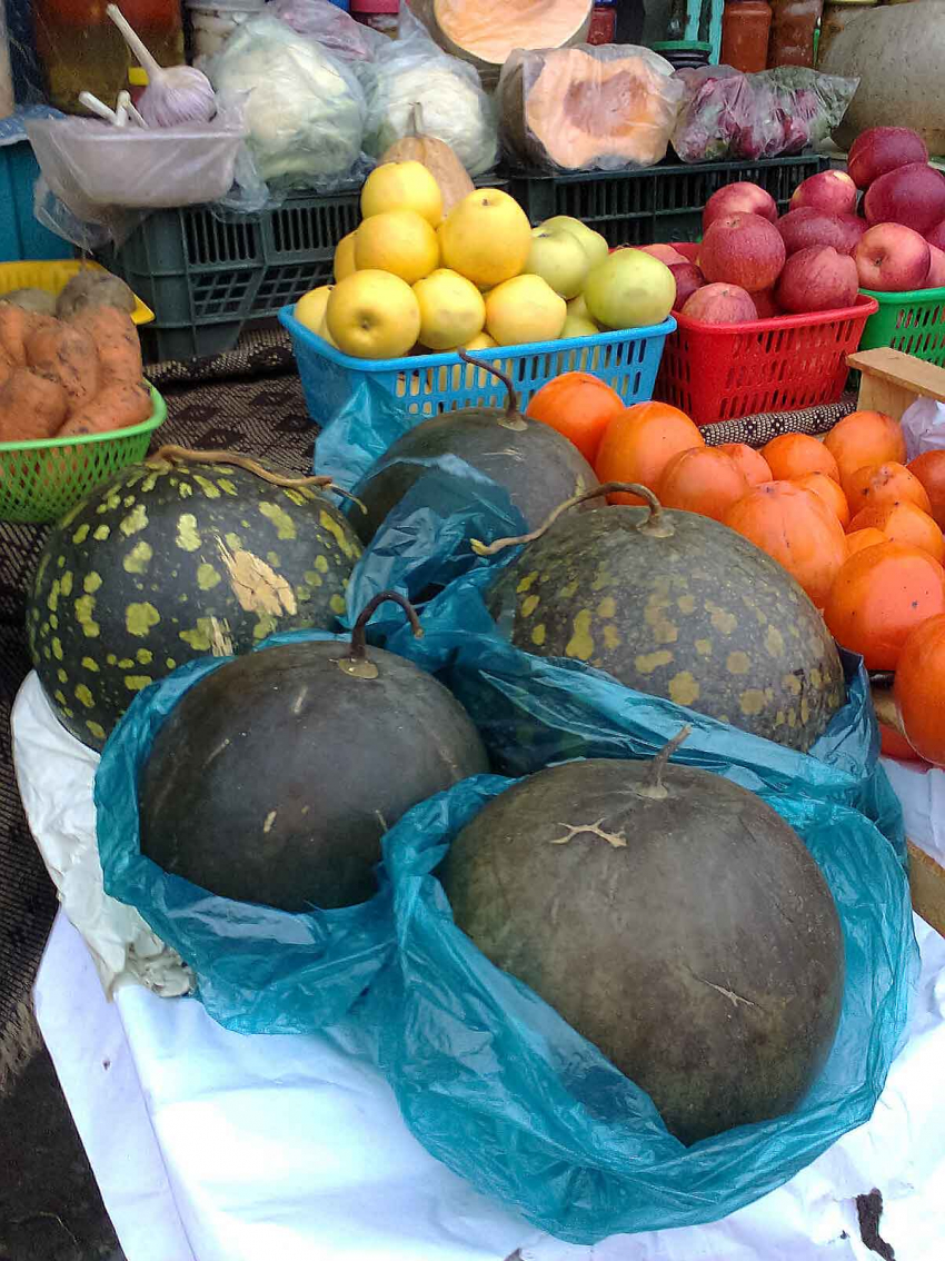 В Камышине перед Новым годом неожиданно подешевели фрукты и соленые арбузы