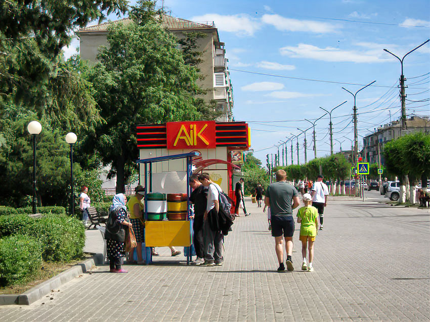 Токари, повара, пекари, кондитеры, врачи, продавцы и дворники - самые дефицитные работники в Волгоградской области в начале лета