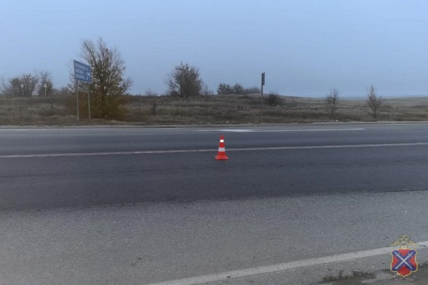 На трассе между Камышином и Волгоградом сбили женщину, она скончалась до прибытия «скорой"