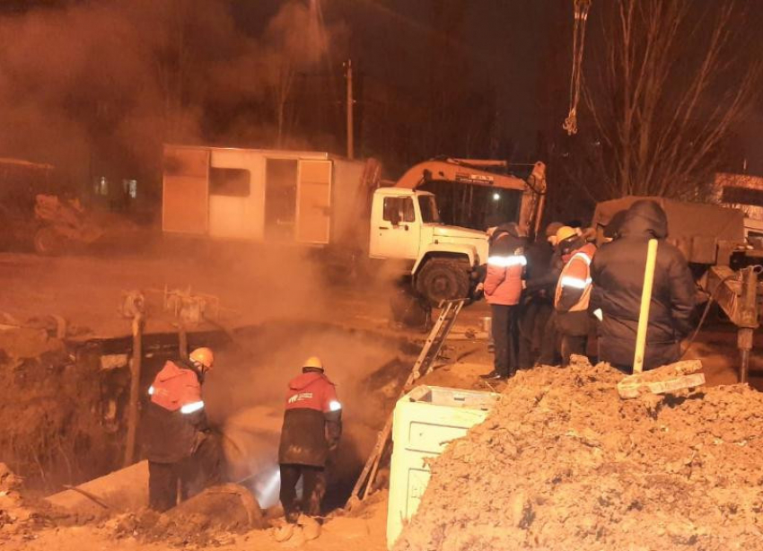 75-летний волжанин, который оказался в зоне порыва трубопровода теплосетей 3 января, умер в реанимации
