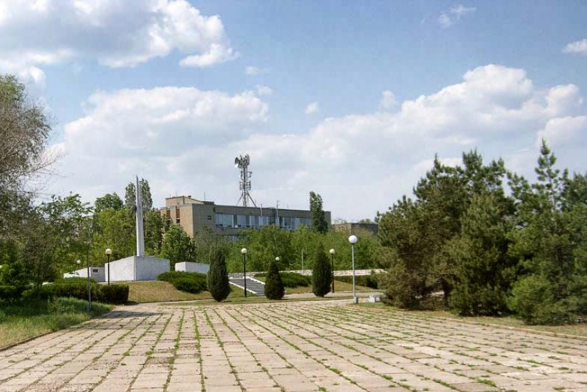 Никаких дополнительных ограничений при входе камышан в здание городской администрации сейчас нет