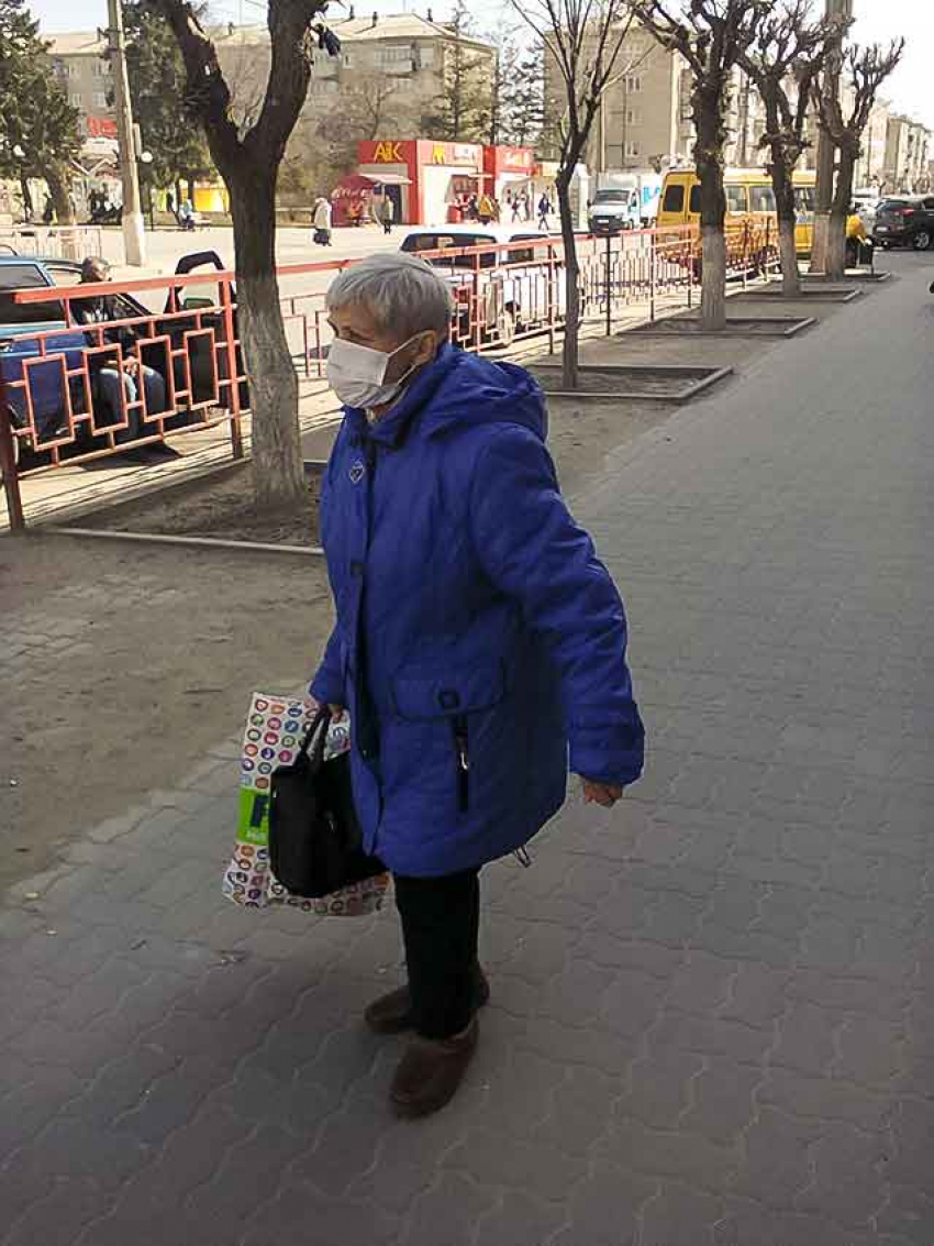 Число жителей Волгоградской области, находящихся под наблюдением врачей по коронавирусу, в последние три дня выросло втрое