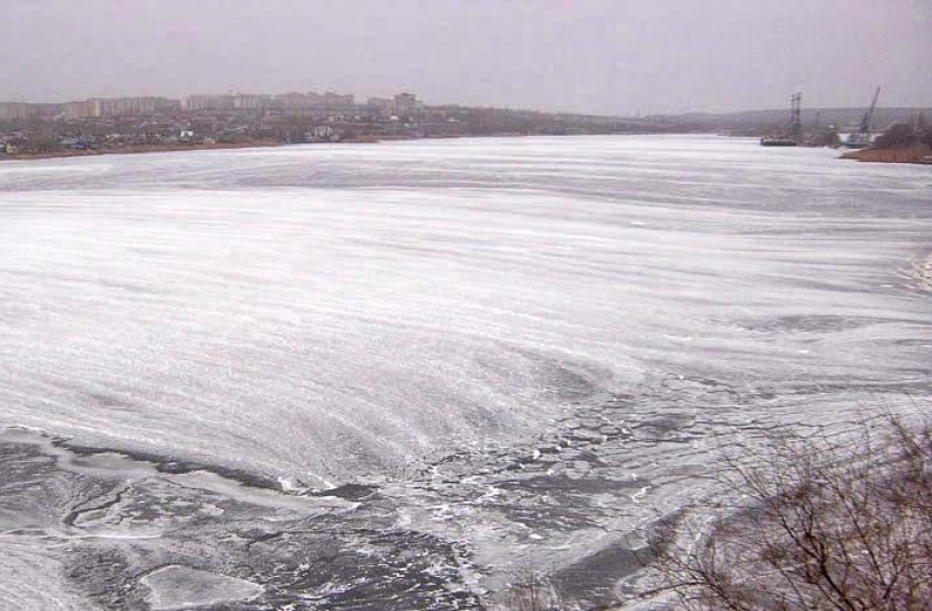 В Камышине правоохранители уточнили, что погибший на замерзшей реке рыбак не проваливался под лед