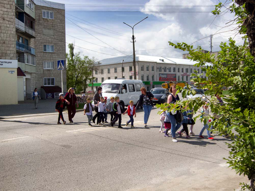 В Волгоградской области воспитатели детсадов в среднем получают почти 35 тысяч рублей, а хотят 40