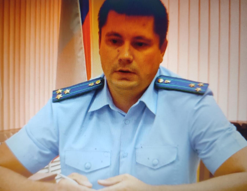 Камышинская городская прокуратура разъясняет ответственность несовершеннолетних за экстремизм, терроризм и иную деструктивную деятельность