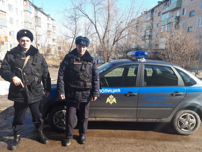 В Камышине росгвардейцы задержали наглеца, намерившегося похитить электронику в припаркованном авто