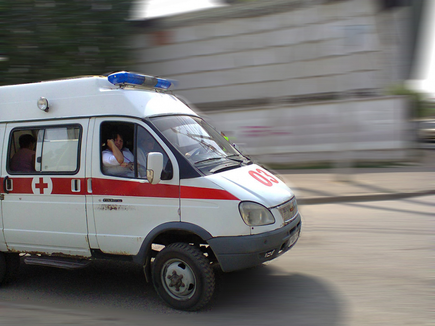 В жуткой аварии на трассе между Камышином и Волгоградом погиб молодой водитель, врезавшийся в большегруз