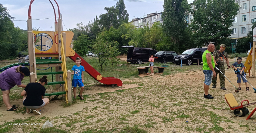 Какой пример подали соседям семьи героев Александра Колгатина и Максима Ивченко в Камышине