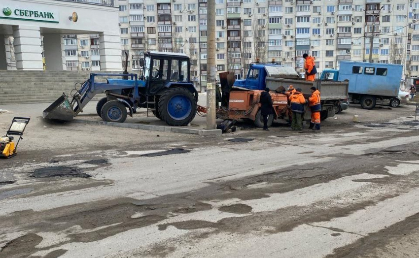 В «Благоустройстве» Камышина решили, что пора ремонтировать дороги